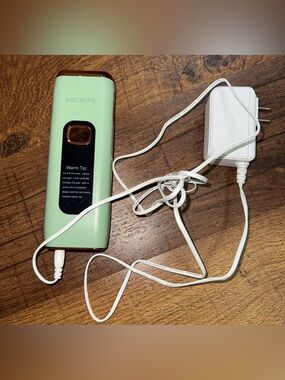 Mint Corded Portable Electronic Grooming Device